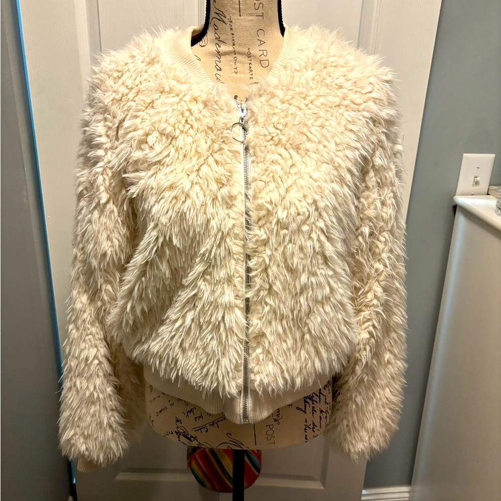 Women’s furry jacket